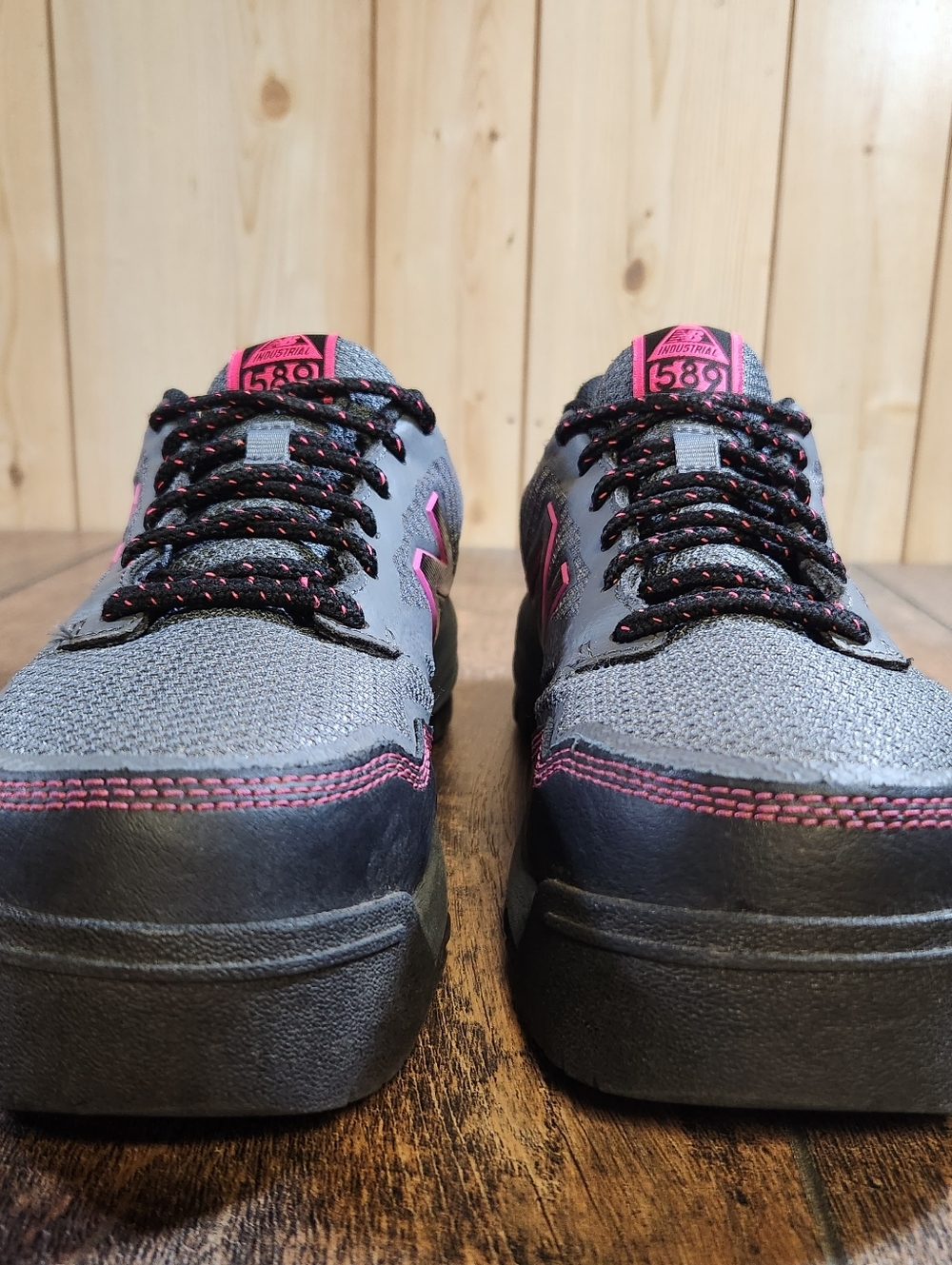 New Balance Women's Composite Toe 589 V1 Industrial Pink / Grey / Black Size 9 - Picture 3 of 10